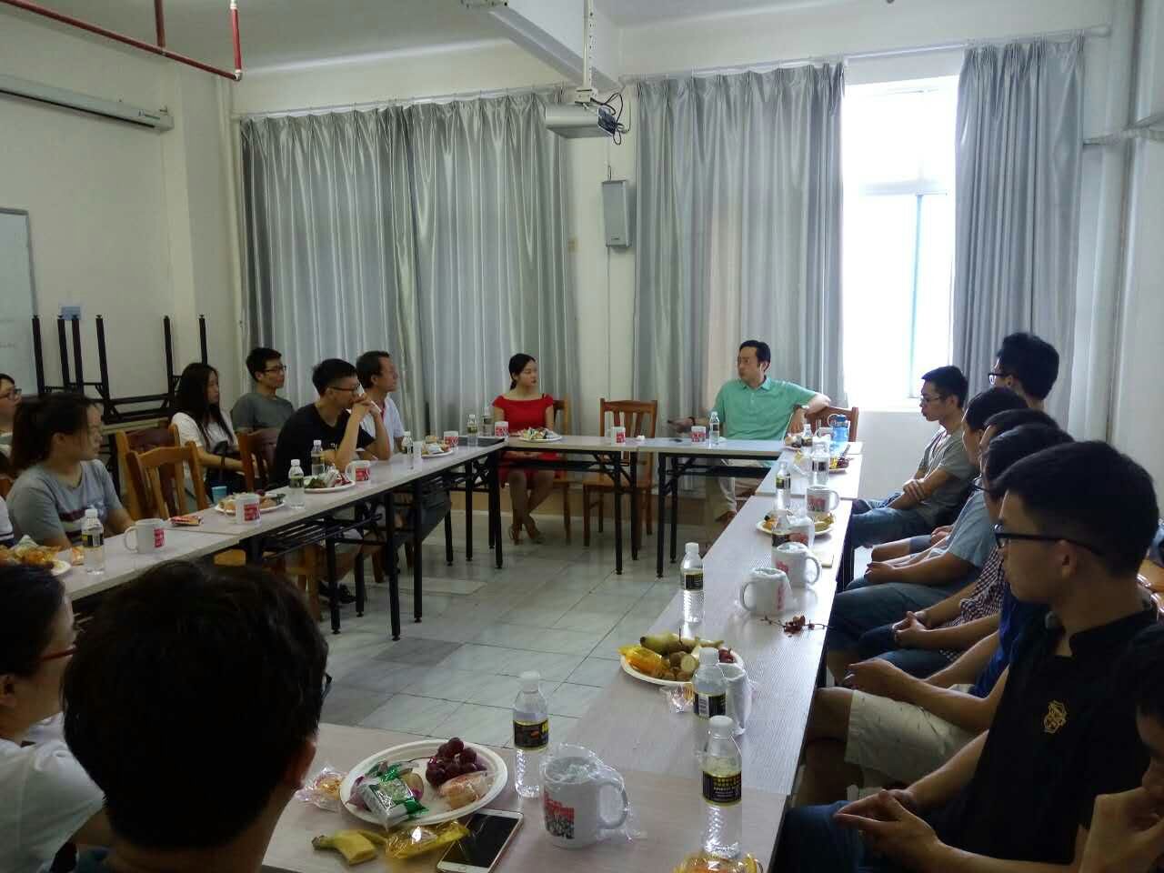 海南师范大学第四期研究生学术沙龙顺利举行