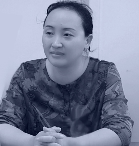 党 委 副 书 记:周春花