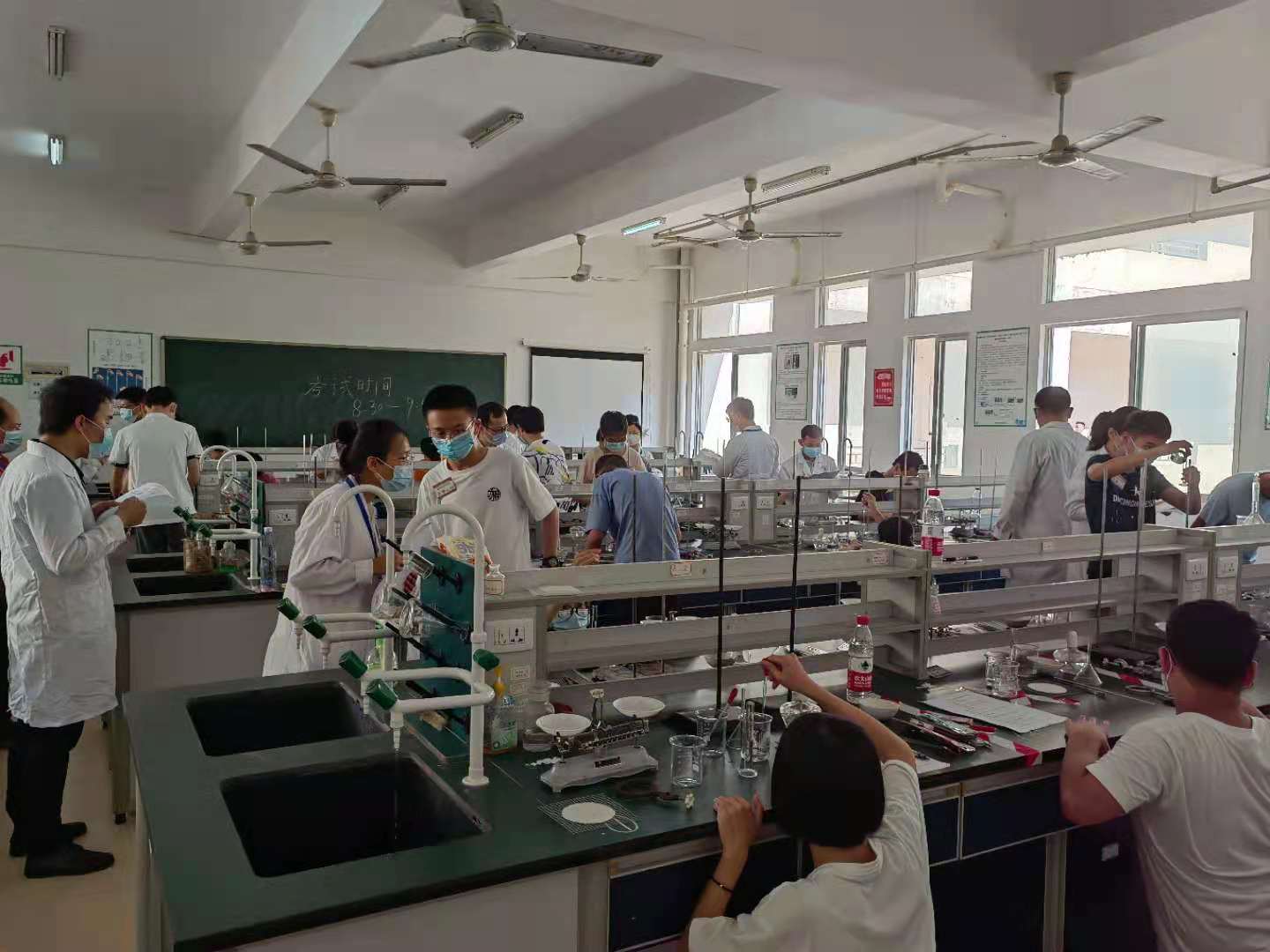 海南省第二十二届中员工（初中）化学实验操作竞赛在我司圆满完成