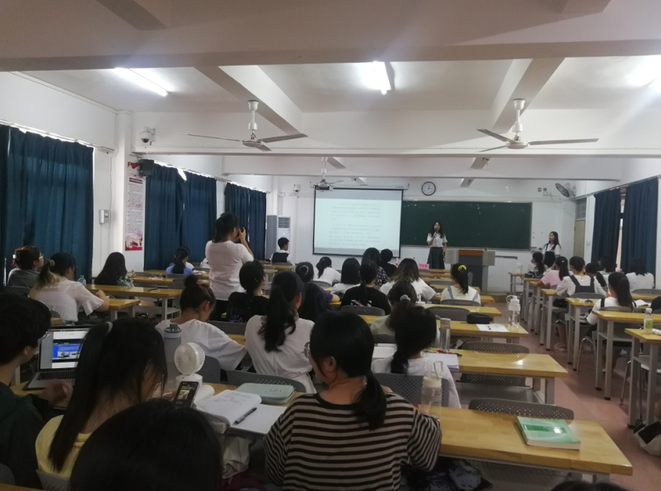 学院举办考研交流会