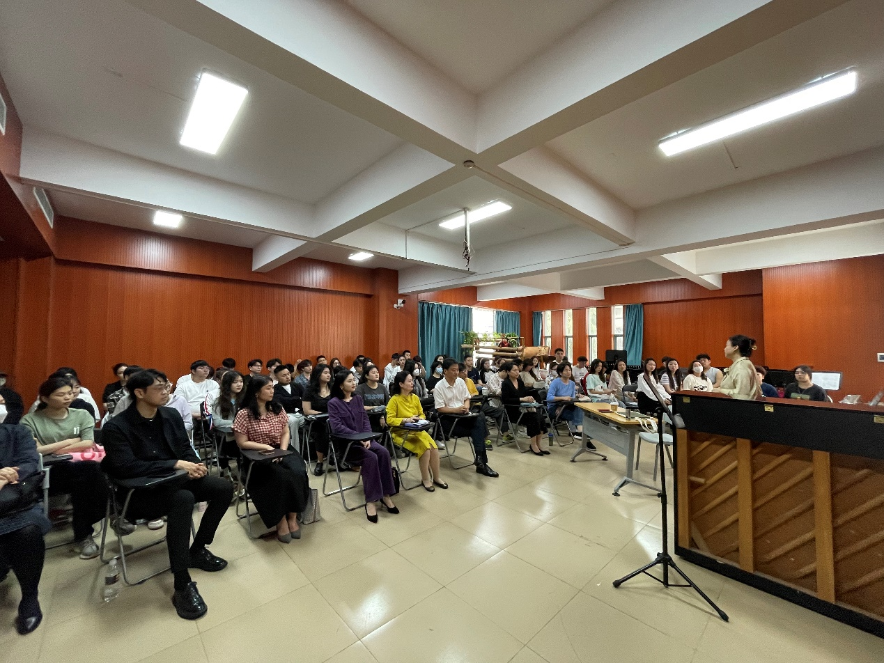 华东师范大学曹金教授来我院交流讲学